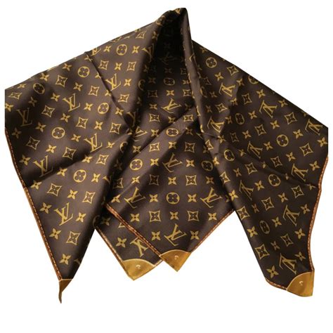 louis vuitton pañuelo|Scarves for Women Luxury Collection .